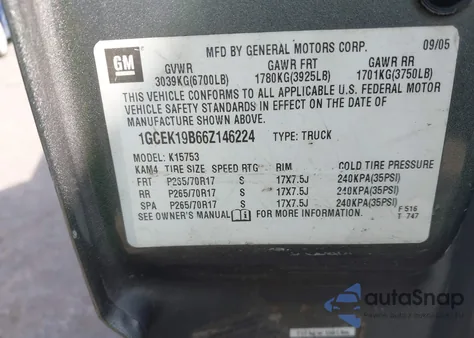 2004 Chevrolet Silverado 1500 Z71 из США, поврежденный, VIN 1GCEK19T34E218753